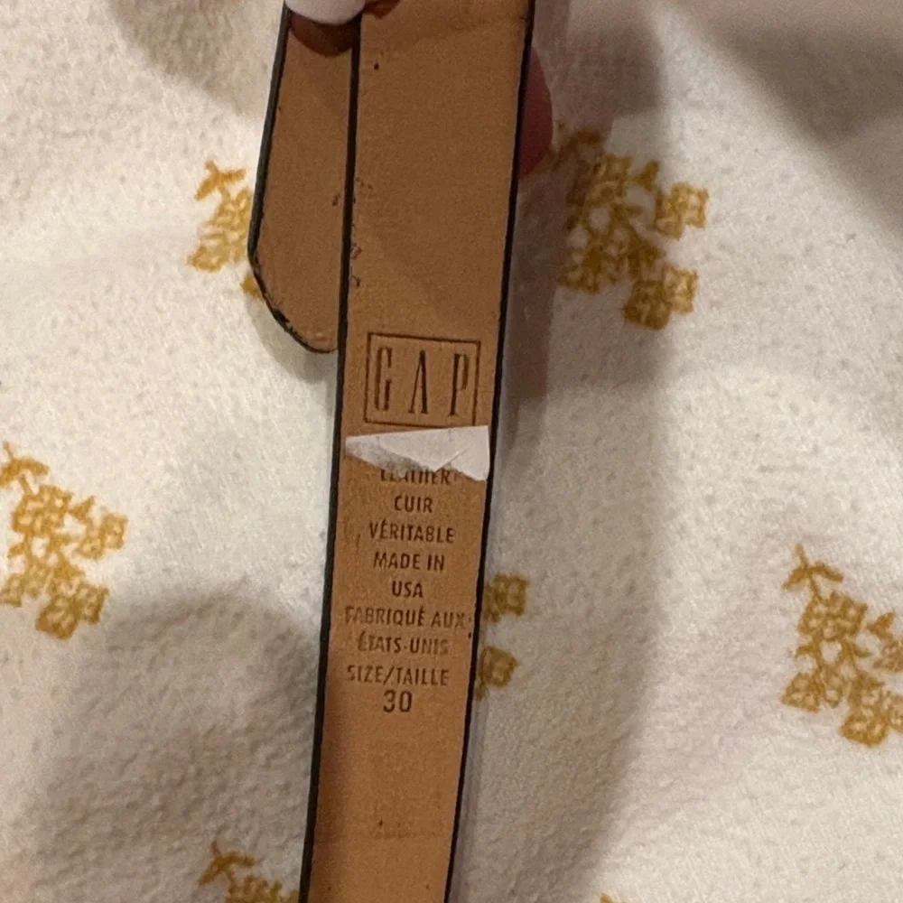 Brown leather Belt with Silver outlined Buckle
